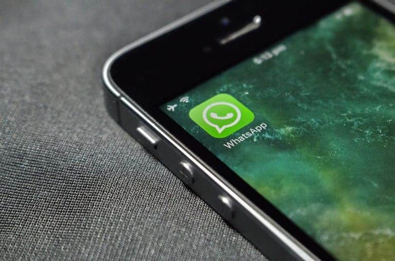 aplikasi whatsapp di smartphone