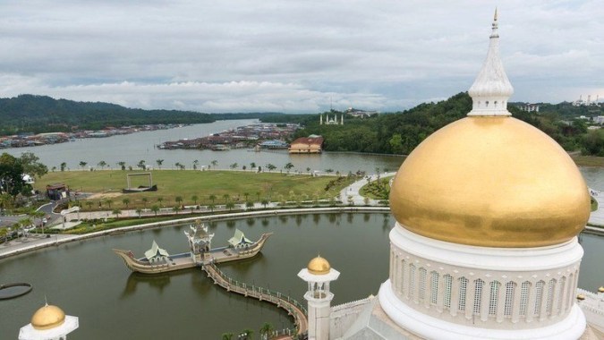 Pemerintahan Brunei Darussalam Ialah Monarki Absolut