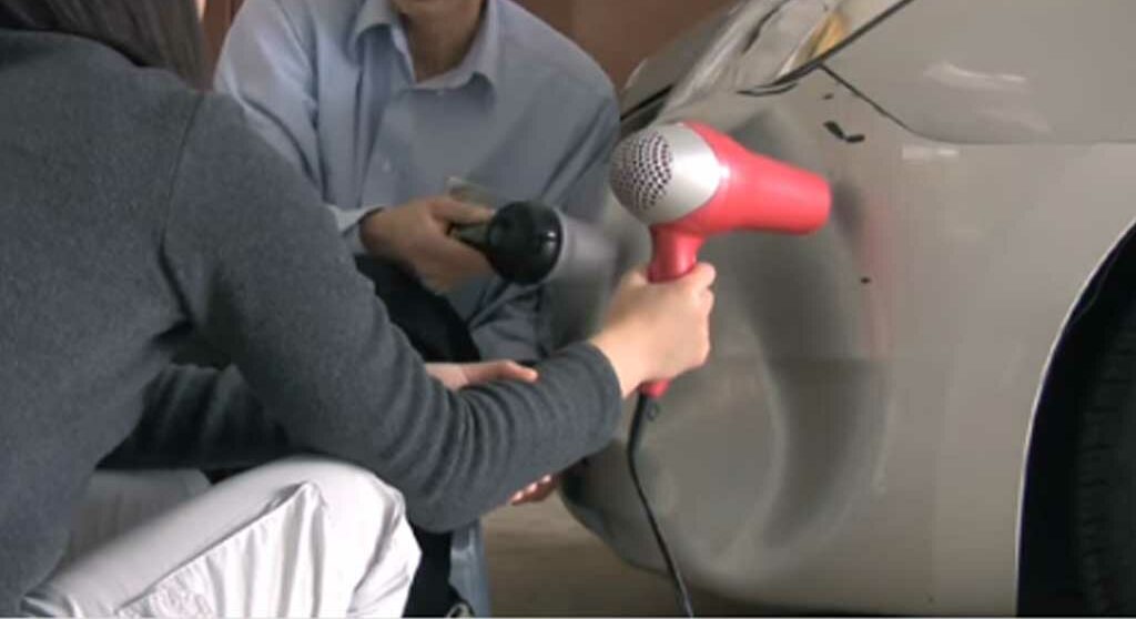 Menggunakan Hair Dryer